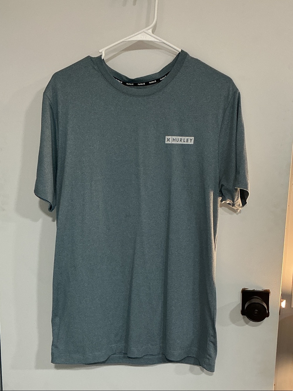 Hurley Men's Short Sleeve Crew Tee in Blue